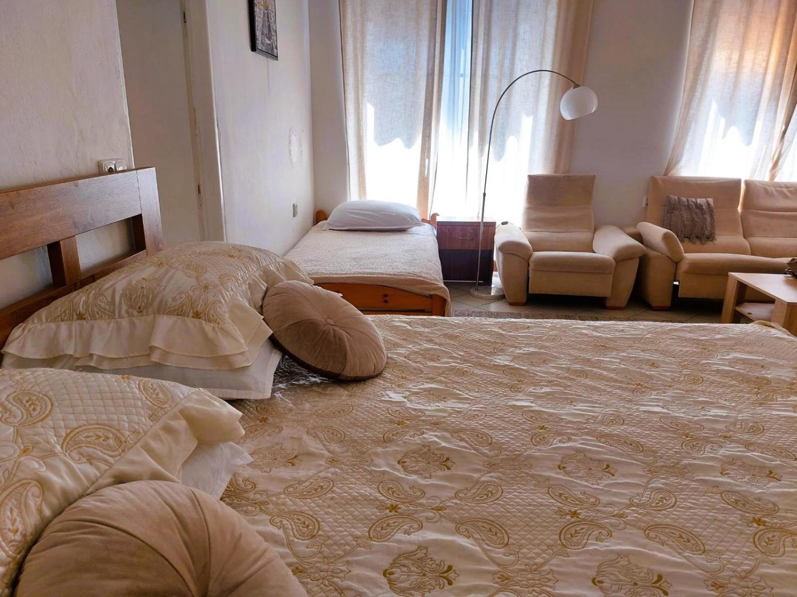 Exkluzivni Apartman V Prizemi V Hradci Kralove Градец-Кралове Экстерьер фото